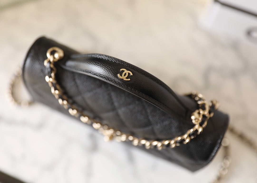 25C FLAP BAG WITH TOP HANDLE 18CM BLACK GRAINED CALFSKIN