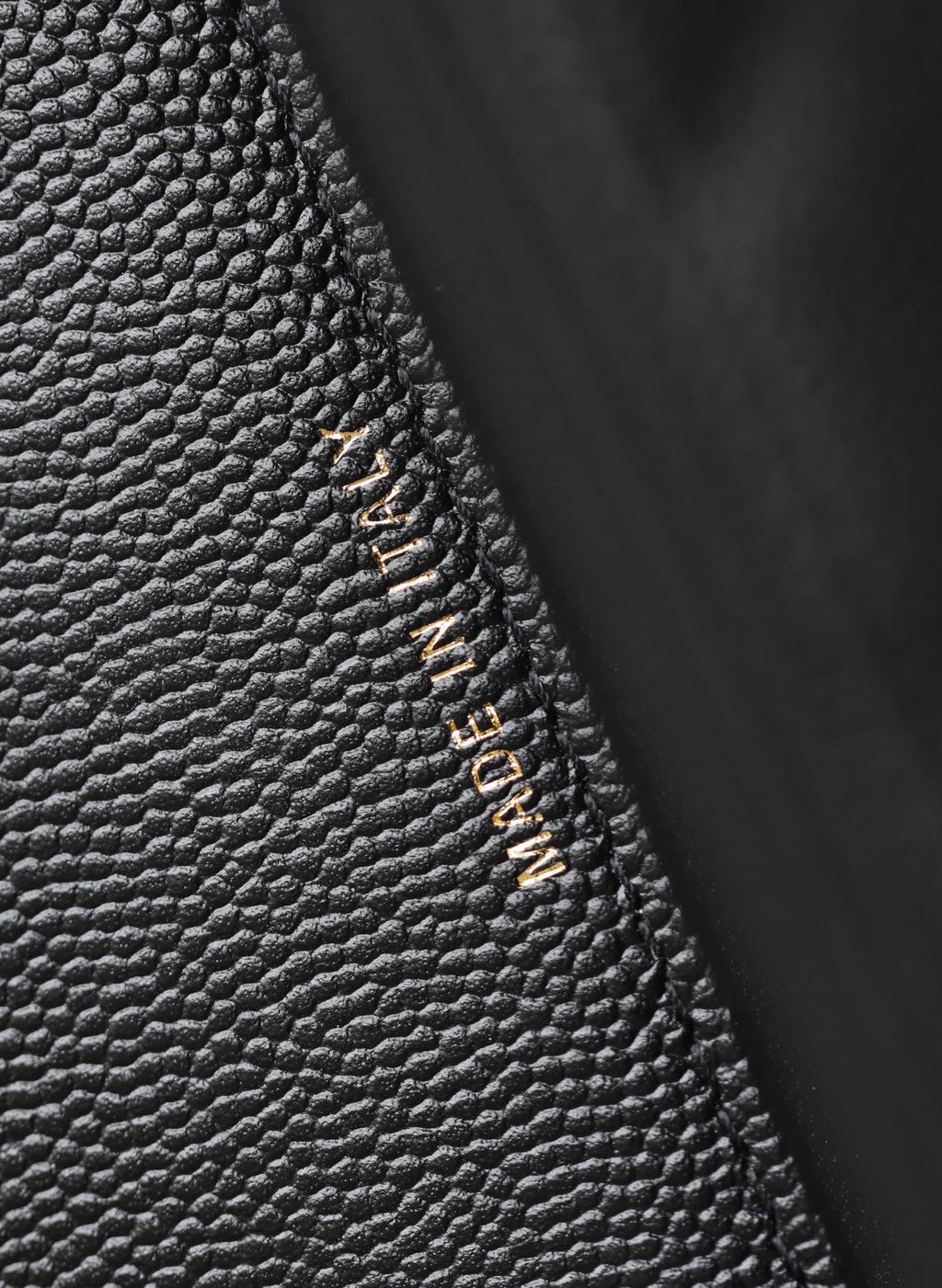 Sac à main CC 25C en cuir de veau grainé noir 18 cm