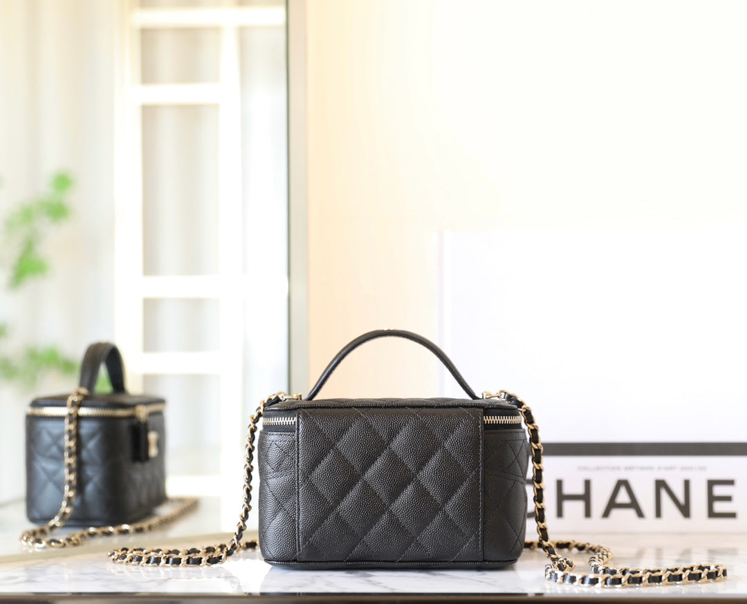 CC 25C VANITY 17CM CUIR DE VEAU GRAINÉ NOIR