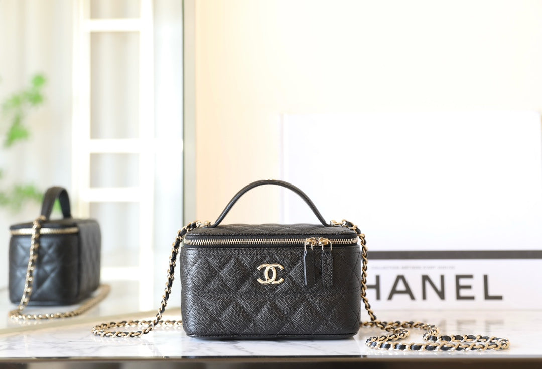 CC 25C VANITY 17CM CUIR DE VEAU GRAINÉ NOIR