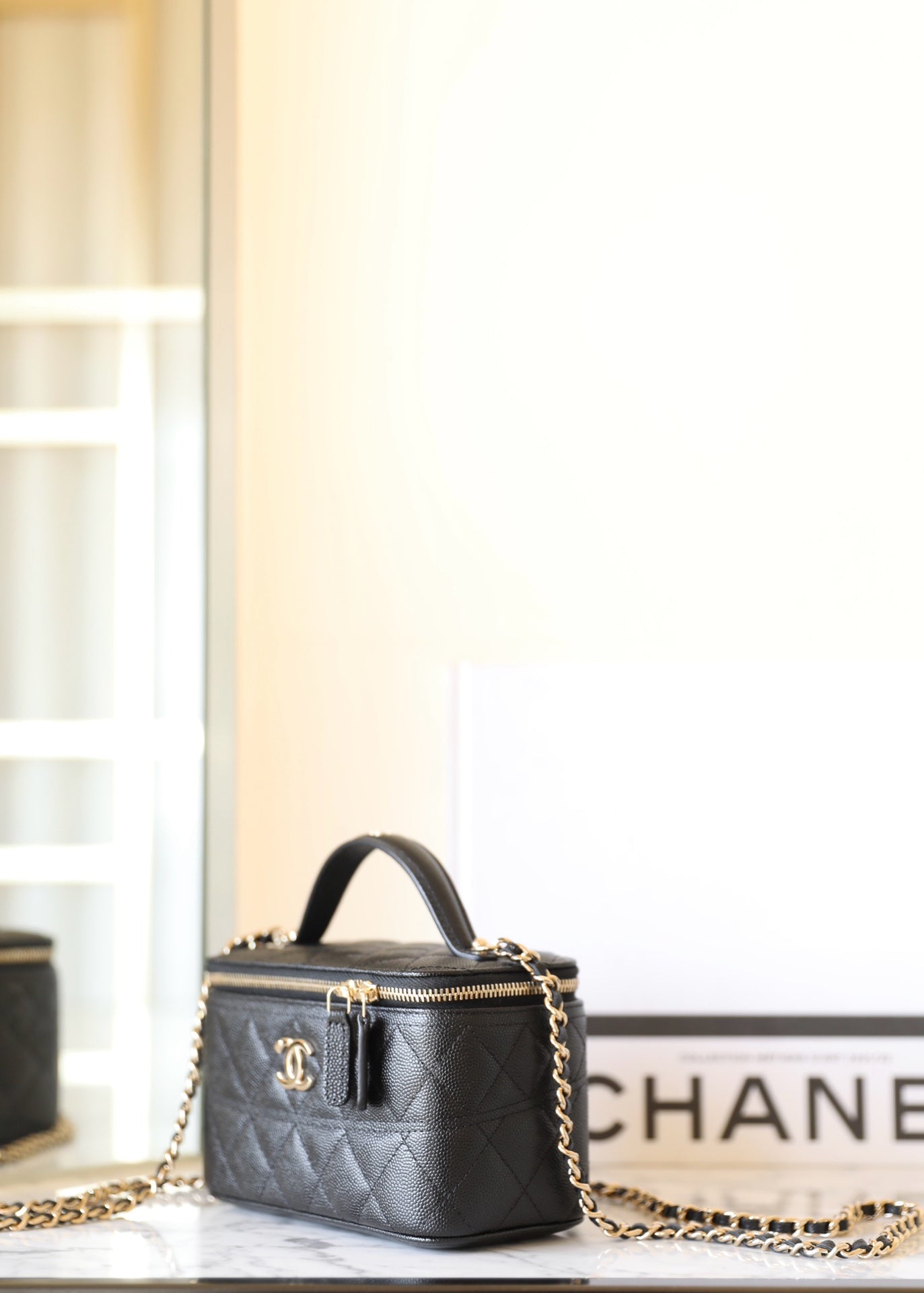 CC 25C VANITY 17CM CUIR DE VEAU GRAINÉ NOIR