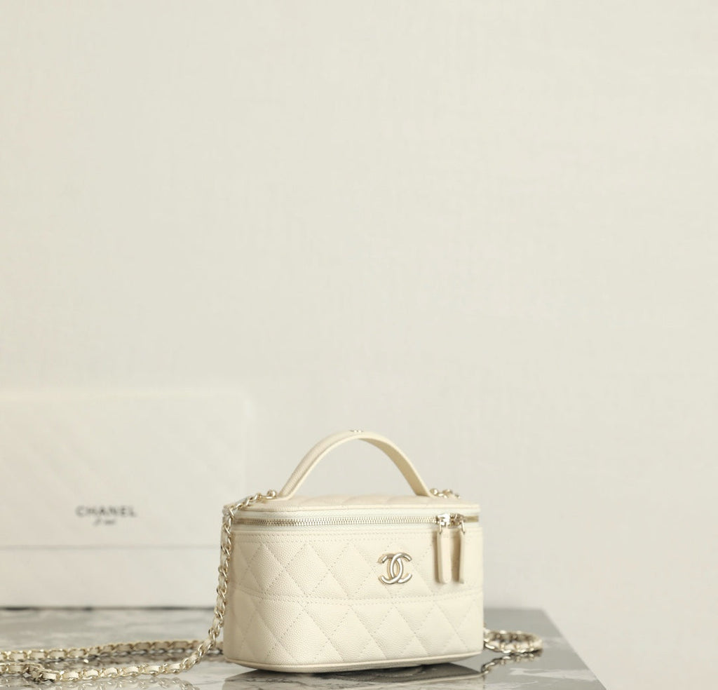 CC 25C VANITY 17CM CUIR DE VEAU GRAINÉ CRÈME