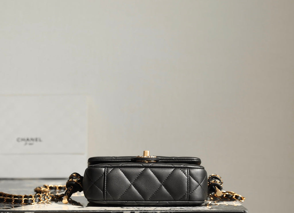 CC 19 BAG 25C 18CM BLACK LAMBSKIN GOLD HARDWARE