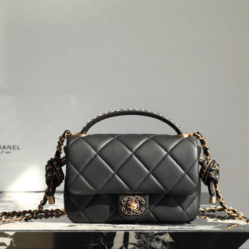 CC 19 BAG 25C 18CM BLACK LAMBSKIN GOLD HARDWARE