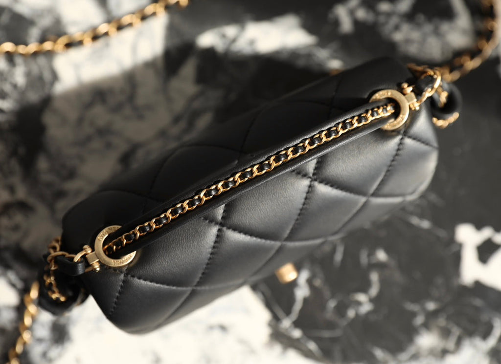 CC 19 BAG 25C 18CM BLACK LAMBSKIN GOLD HARDWARE