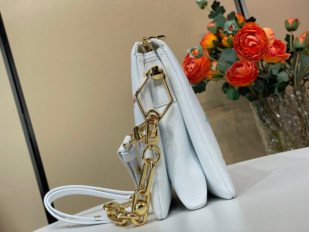 LV X TM COUSSIN BB 21CM BLANC MULTICOLORE MONOGRAMME-CUIR D'AGNEAU EN RELIEF