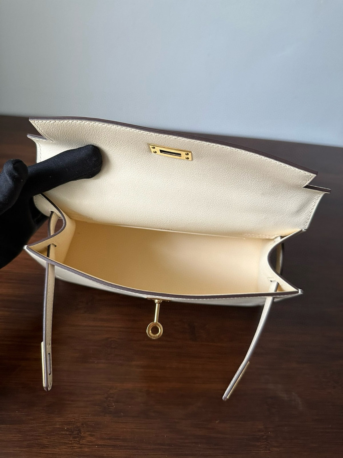 POCHETTE HM KELLY 22CM BLANC BEIGE SWIFT QUINCAILLERIE OR MEILLEURE