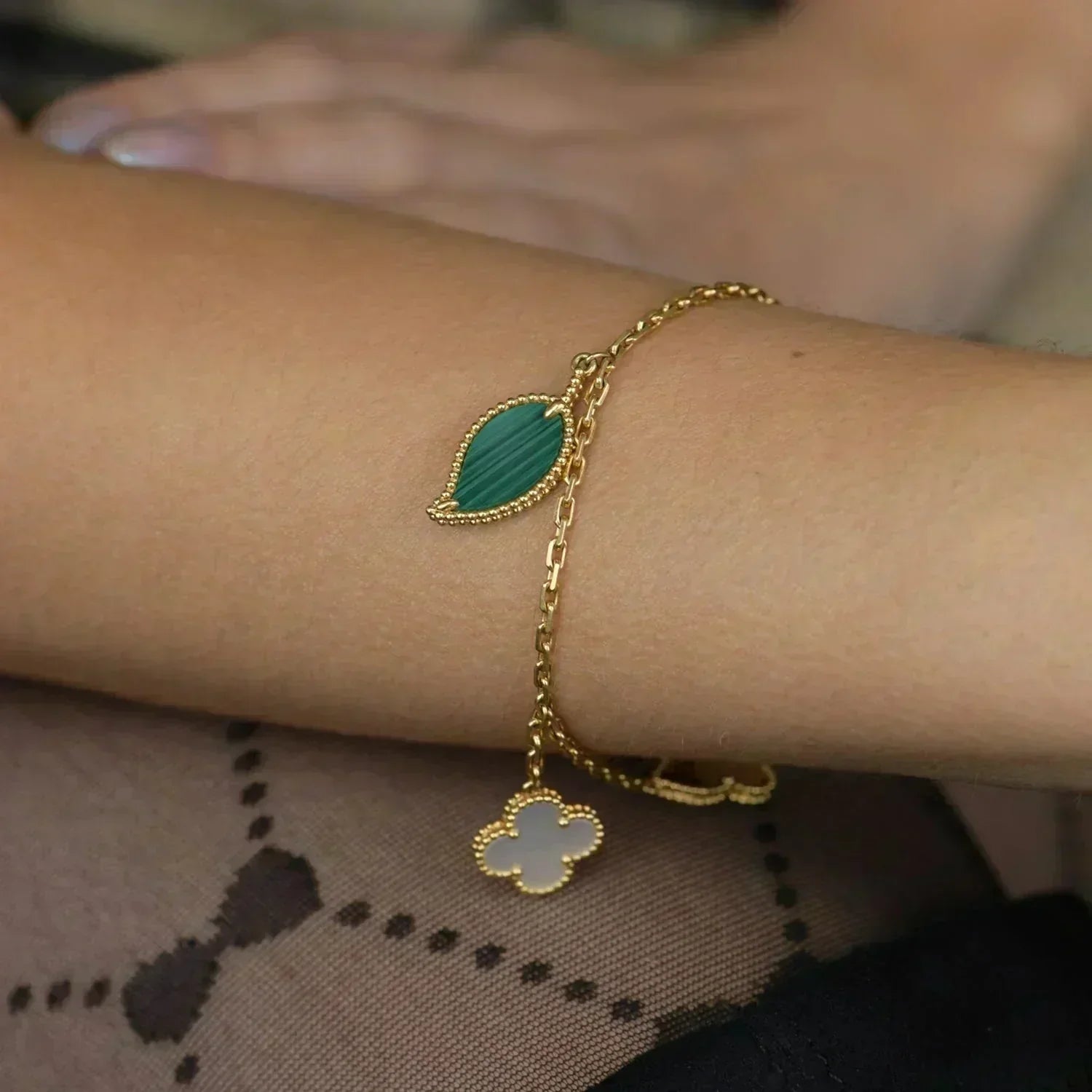 LUCKY SPRING 5 MOTIF GOLD BRACELET