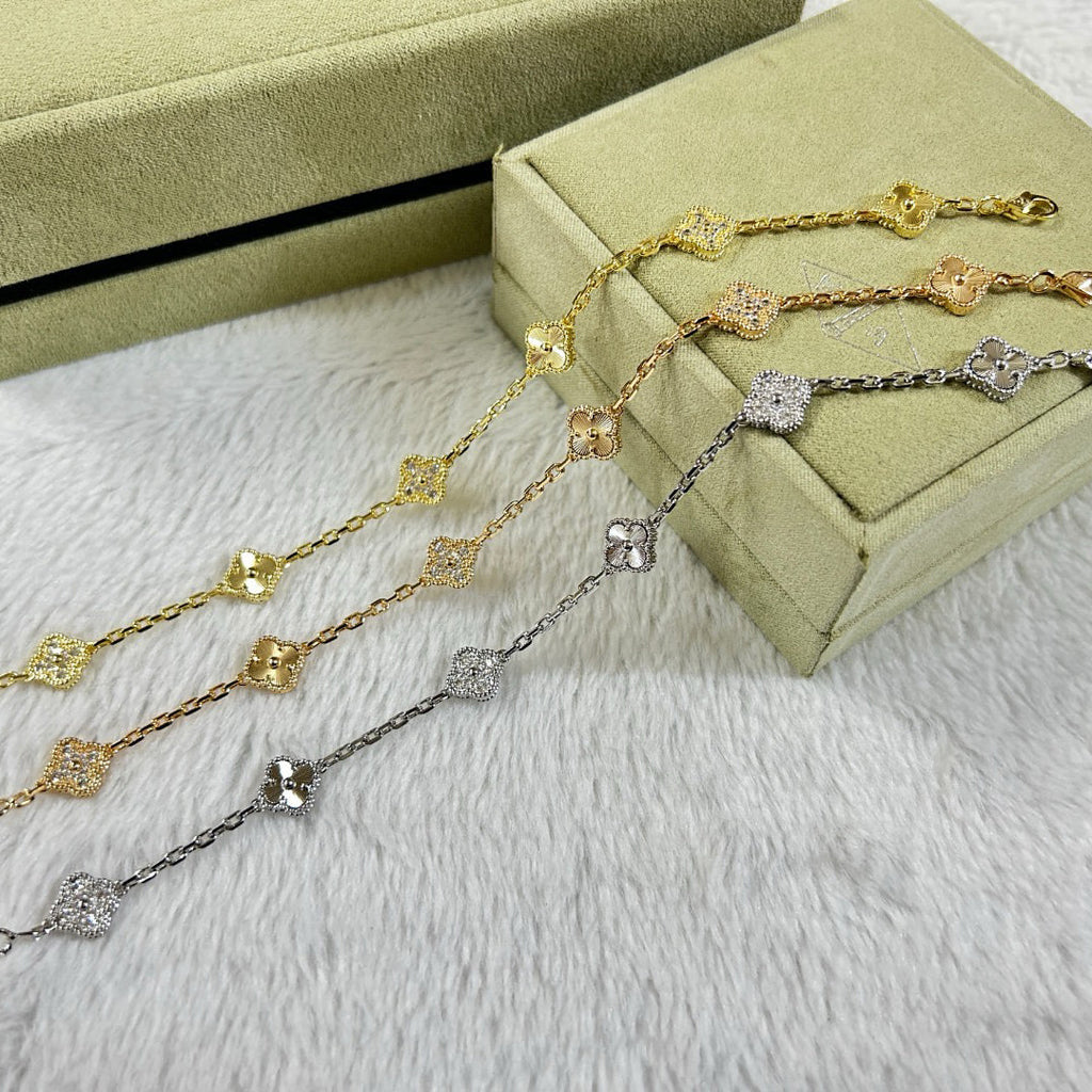 CLOVER 6 MOTIF DIAMOND LASER BRACELET