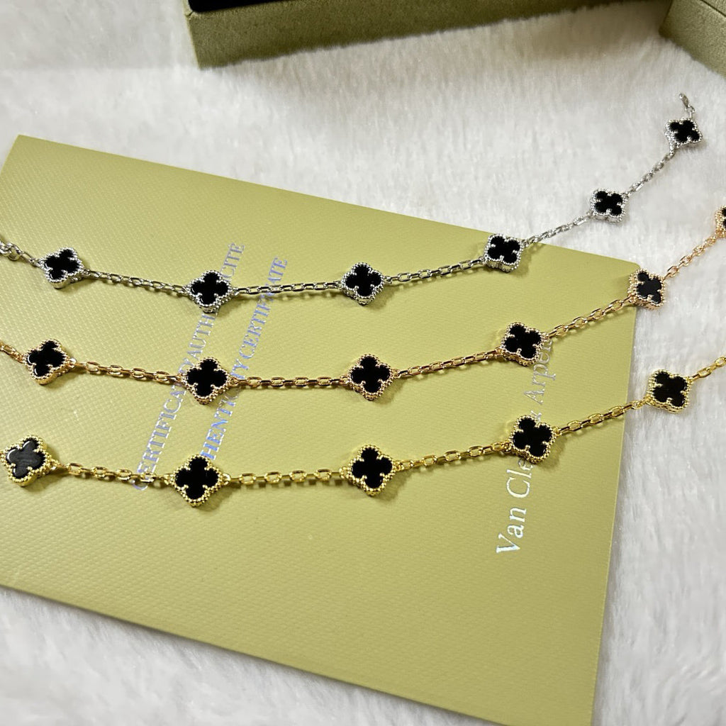 CLOVER 6 MOTIF  ONYXS BRACELET
