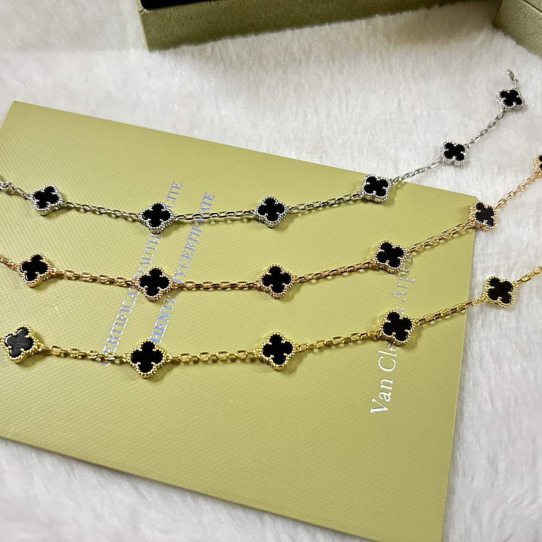 CLOVER 6 MOTIF  ONYXS BRACELET