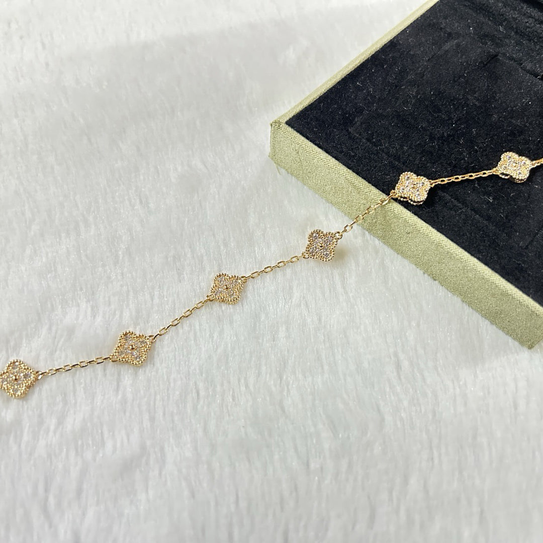 CLOVER 6 MOTIF DIAMOND BRACELET