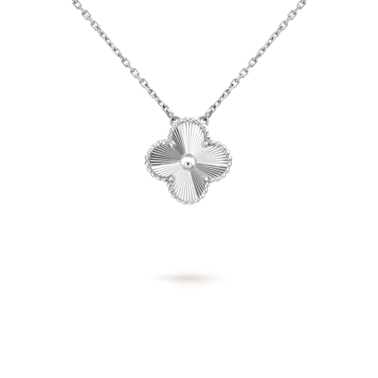 COLLIER LASER CLOVER 15MM ARGENT