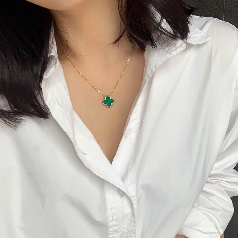 Collier Fleur Simple 15 MM MALACHITE TRÈFLE