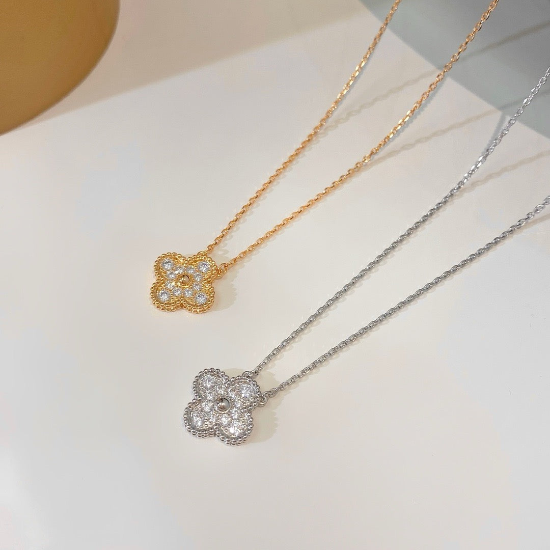 Collier Clover 15 mm avec une seule fleur en diamant