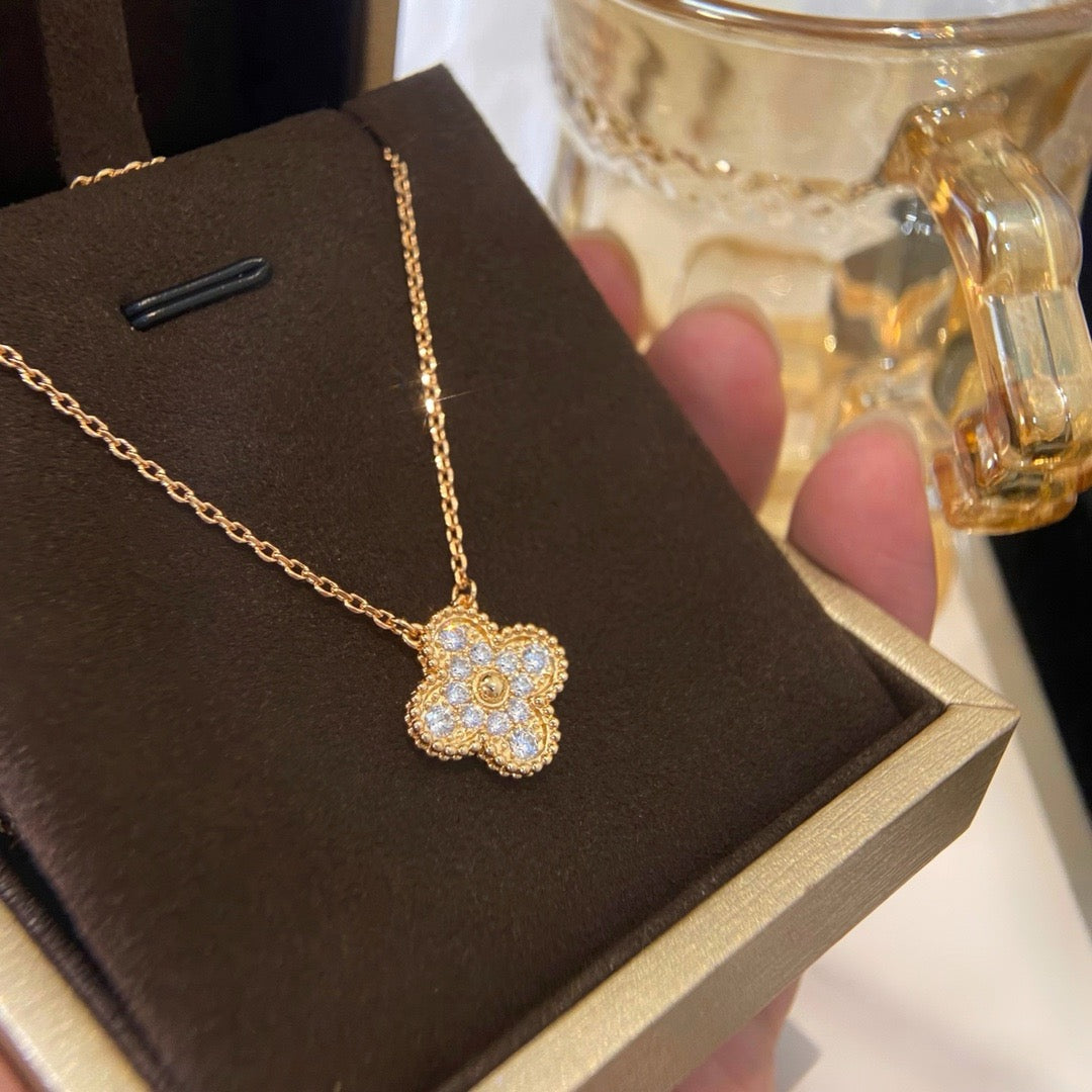 Collier Clover 15 mm avec une seule fleur en diamant