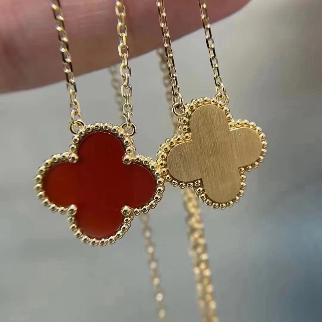 COLLIER FLEUR UNIQUE CORNALINE TRÈFLE 15 MM