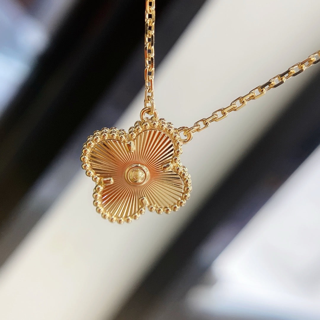 COLLIER LASER CLOVER 15 MM