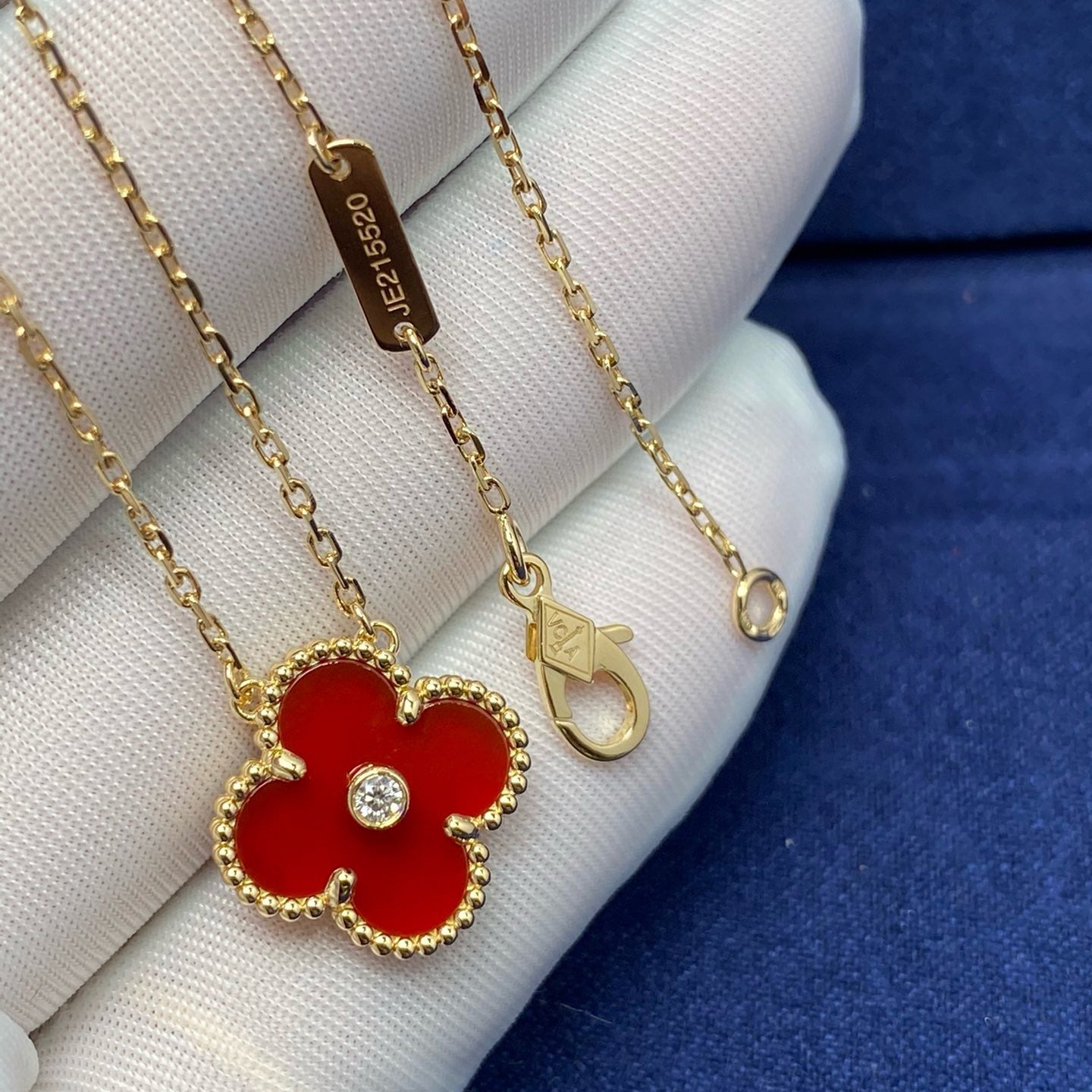 COLLIER CORNALINE DIAMANT TRÈFLE 15 MM