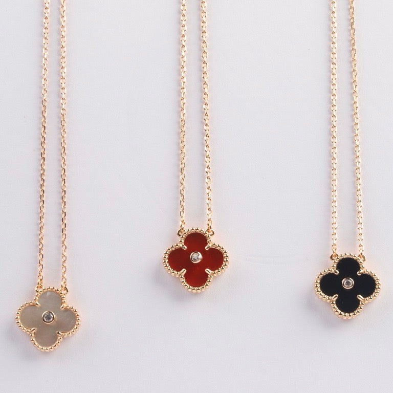 COLLIER CORNALINE DIAMANT TRÈFLE 15 MM