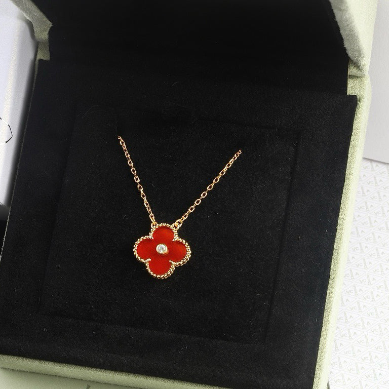 COLLIER CORNALINE DIAMANT TRÈFLE 15 MM