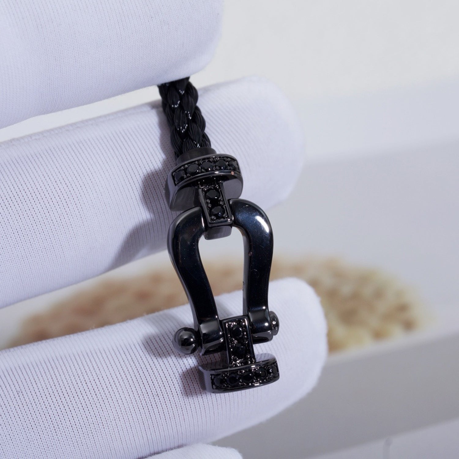 FORCE LARGE SERIES HORSESHOE BLACK SAMURAI BRACELET