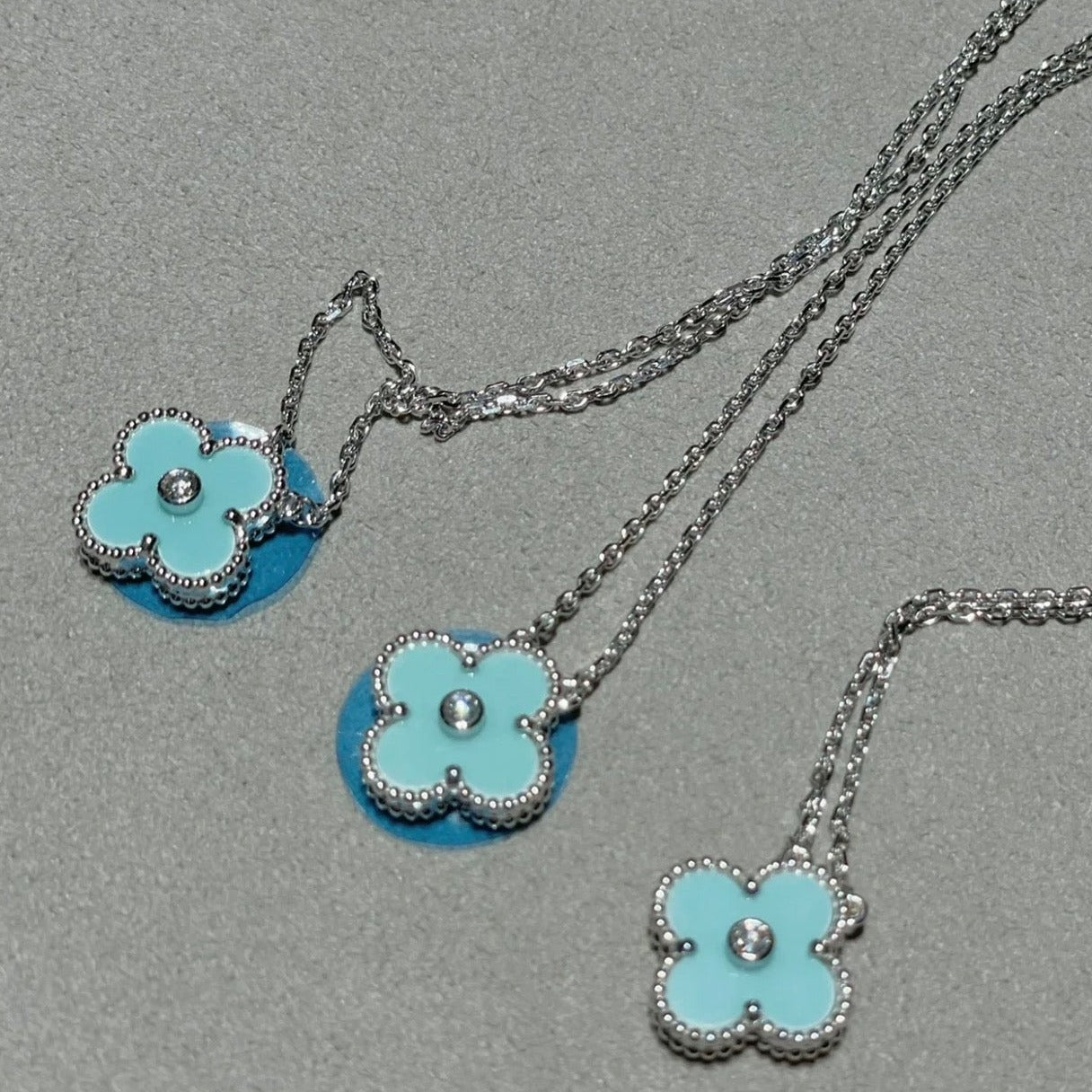 COLLIER CLOVER 1 DIAMANT BLEU CLAIR EN ARGENT