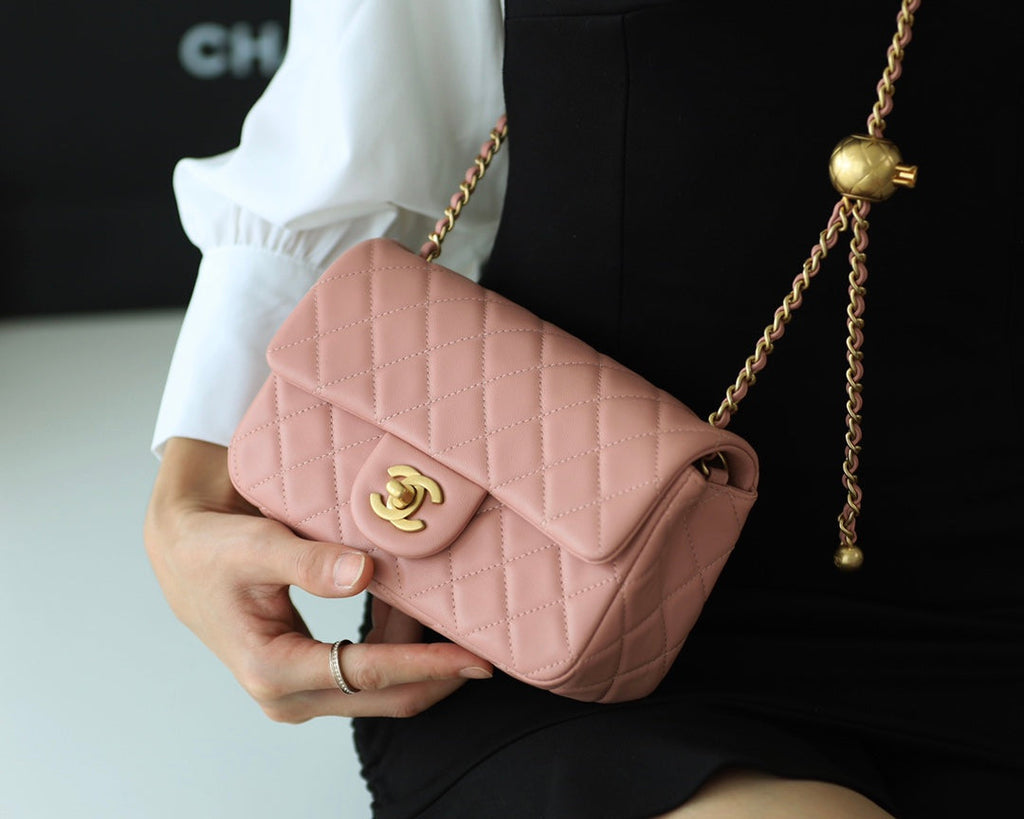 SAC À RABAT 20 CM EN CUIR D'AGNEAU ROSE LAINE QUINCAILLERIE DORÉ