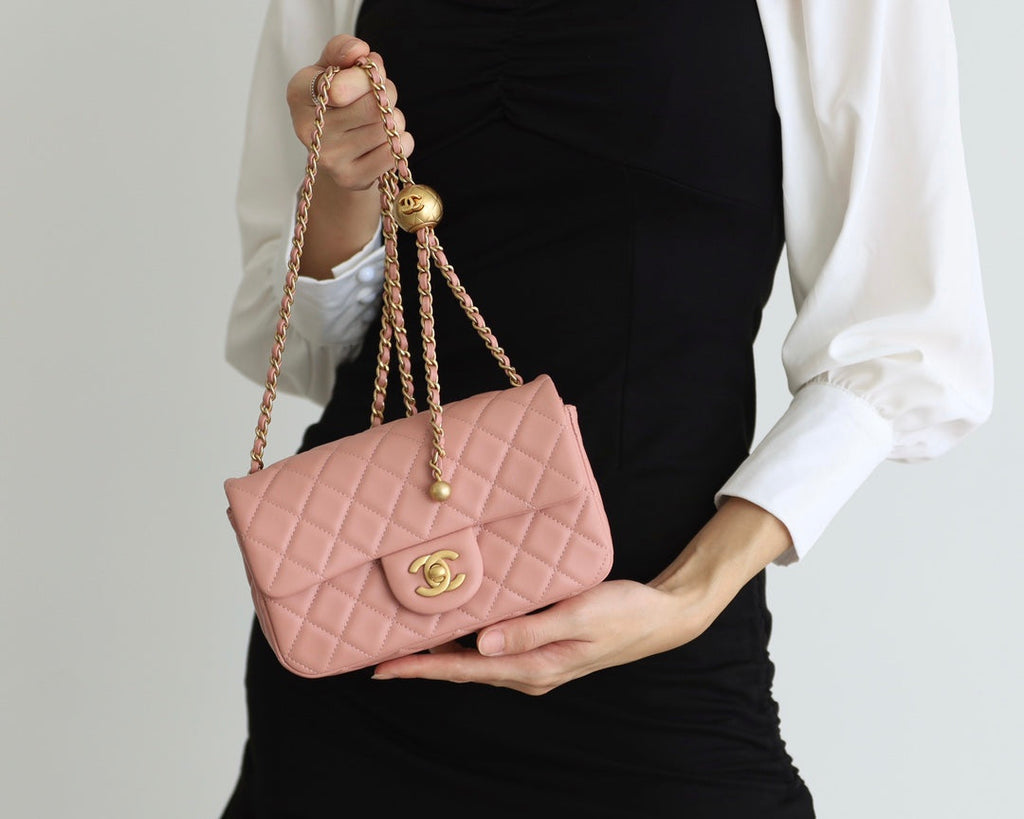 SAC À RABAT 20 CM EN CUIR D'AGNEAU ROSE LAINE QUINCAILLERIE DORÉ