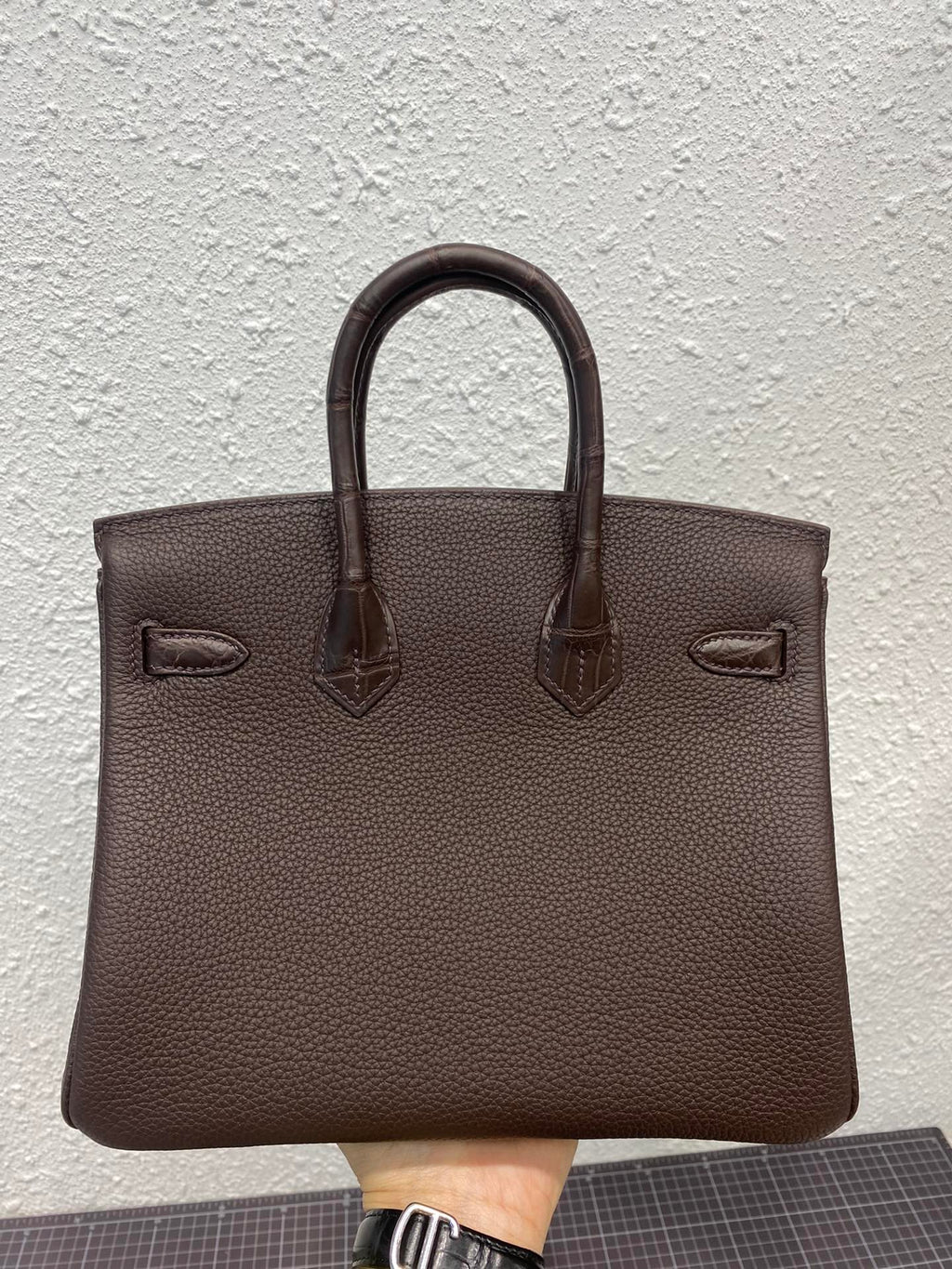 Sac HM Birkin 25 cm en cuir de crocodile et Togo, finition argent