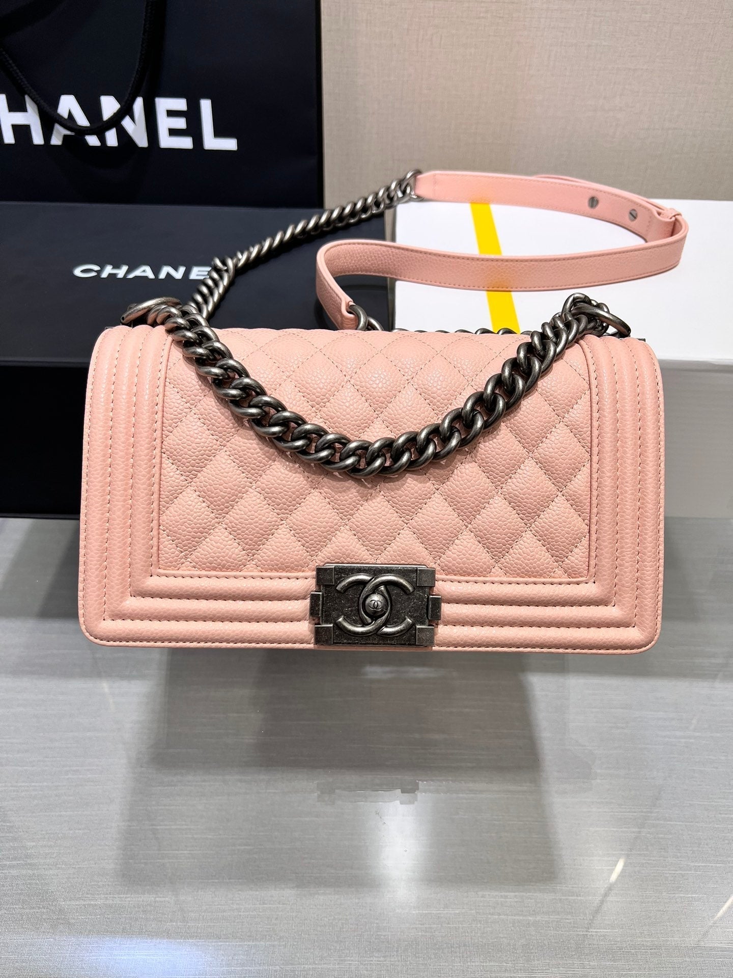 SAC GARÇON MOYEN 25 ROSE CAVIAR QUINCAILLERIE RUTHENIUM