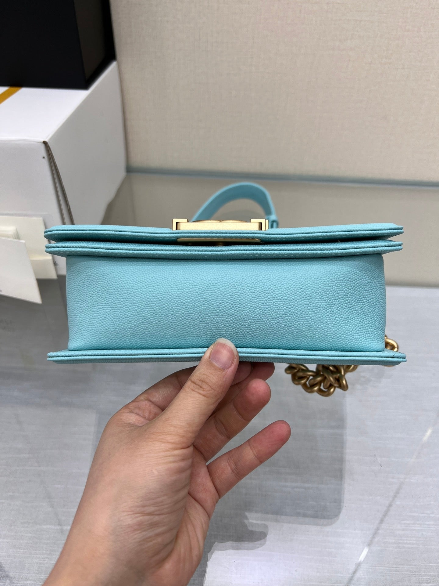 SAC GARÇON PETIT 20 BLEU NUAGE CAVIAR QUINCAILLERIE OR