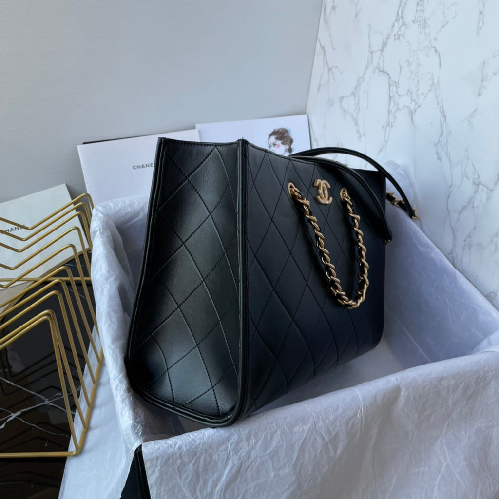 PETIT SAC CABAS 31 CM EN CUIR D'AGNEAU NOIR QUINCAILLERIE DORÉ