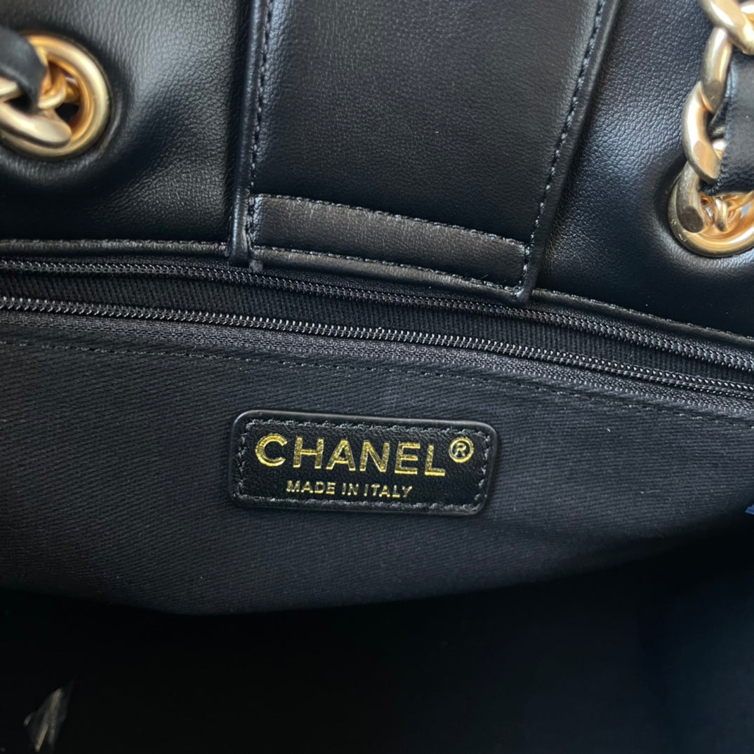 PETIT SAC CABAS 31 CM EN CUIR D'AGNEAU NOIR QUINCAILLERIE DORÉ