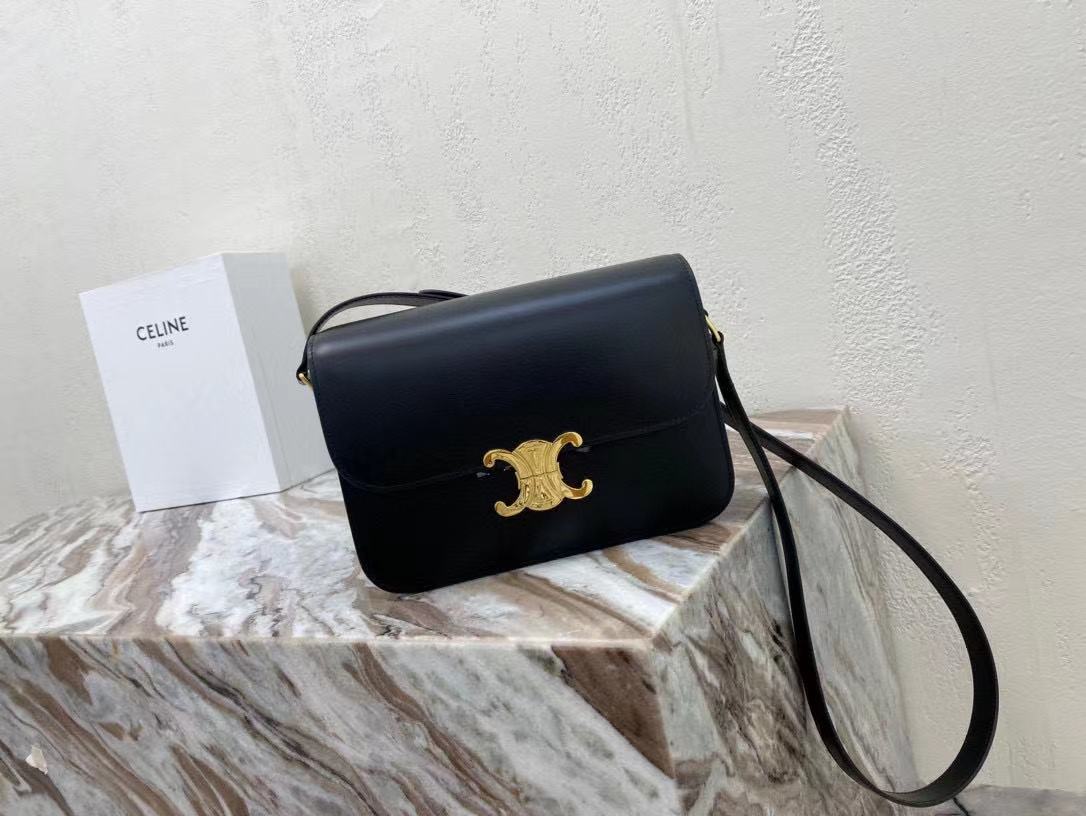 CLASSIQUE TRIOMPHE 22 CUIR DE VEAU NOIR QUINCAILLERIE OR
