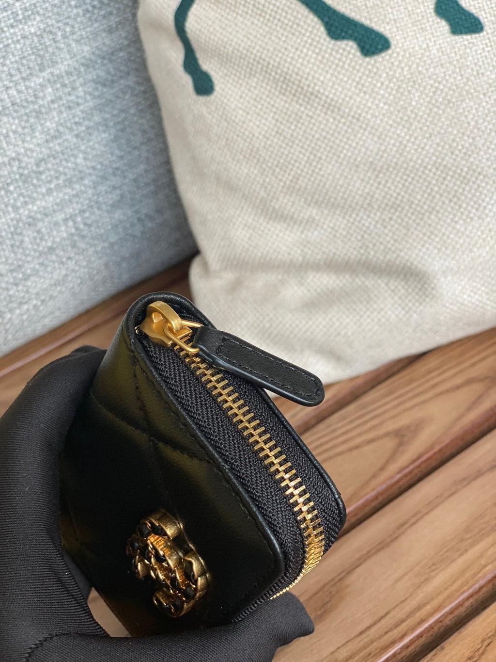 CC 19 ZIPPED COIN PURSE LAMBSKIN