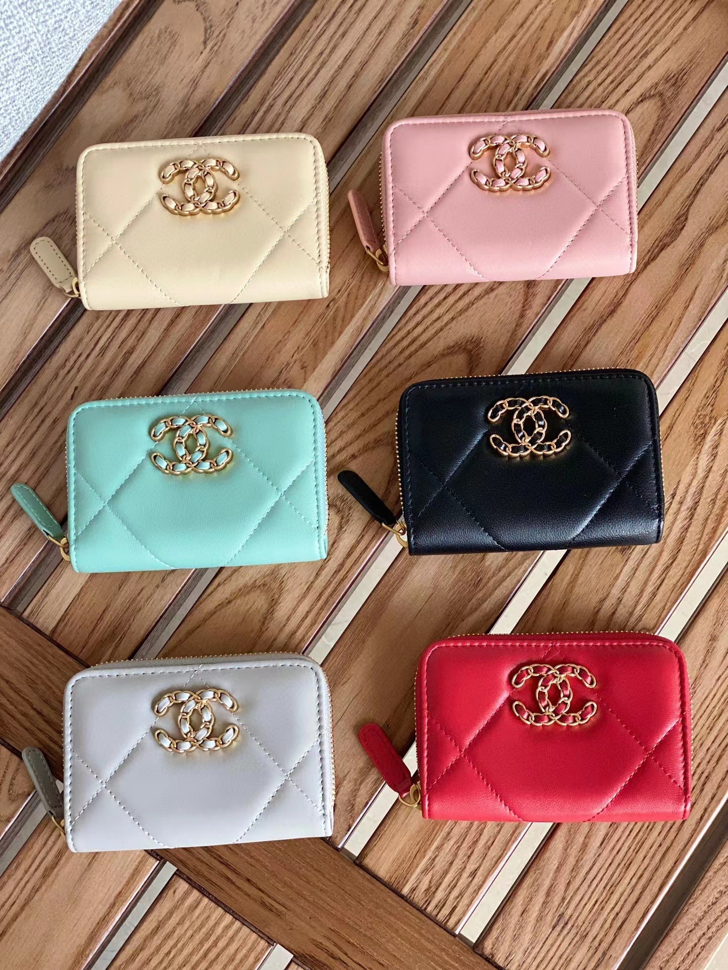 CC 19 ZIPPED COIN PURSE LAMBSKIN