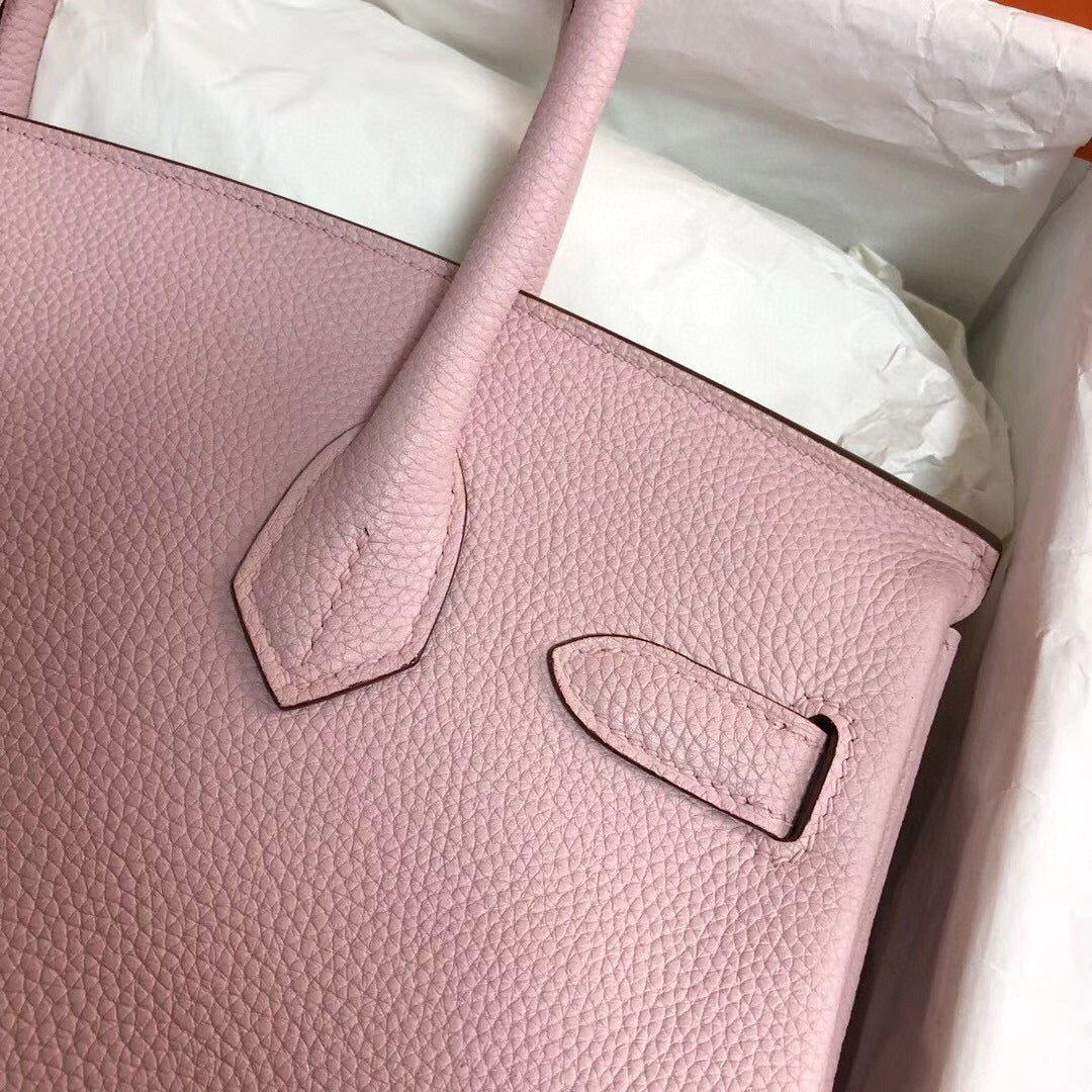Sac HM Birkin 30 cm en cuir Togo rose et accessoires dorés