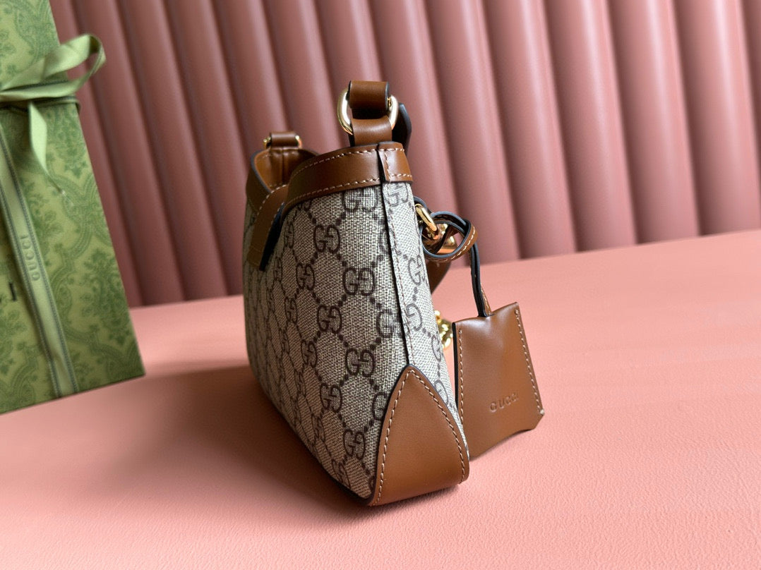 Petit sac bandoulière GG Supreme Cadenas 26 cm