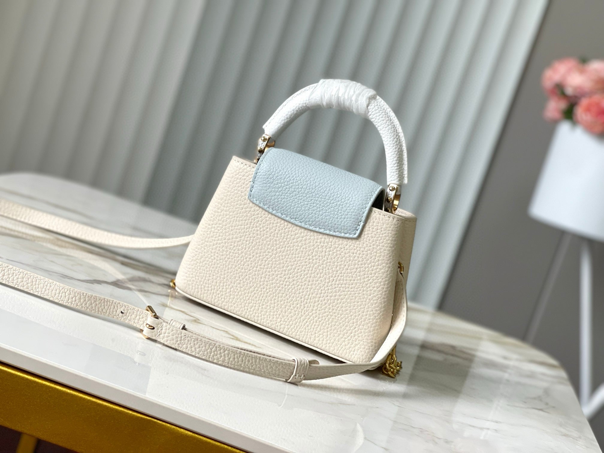 CAPUCINES MINI 21 CRÈME BLEU NUAGE TAURILLON QUINCAILLERIE OR