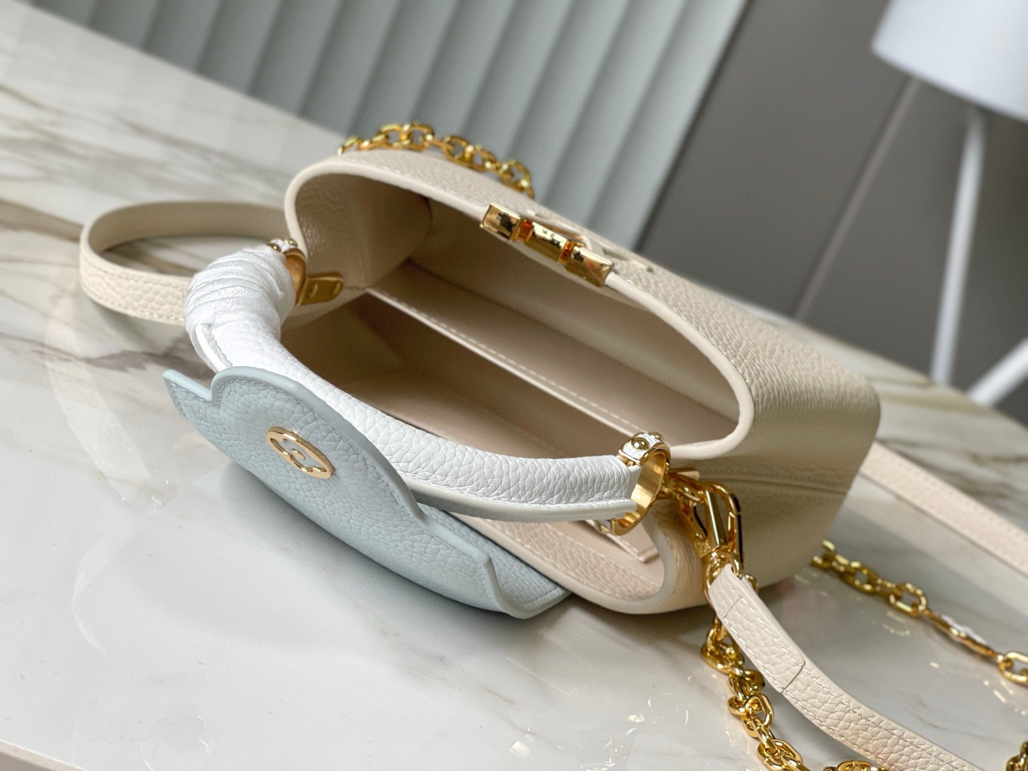 CAPUCINES MINI 21 CRÈME BLEU NUAGE TAURILLON QUINCAILLERIE OR