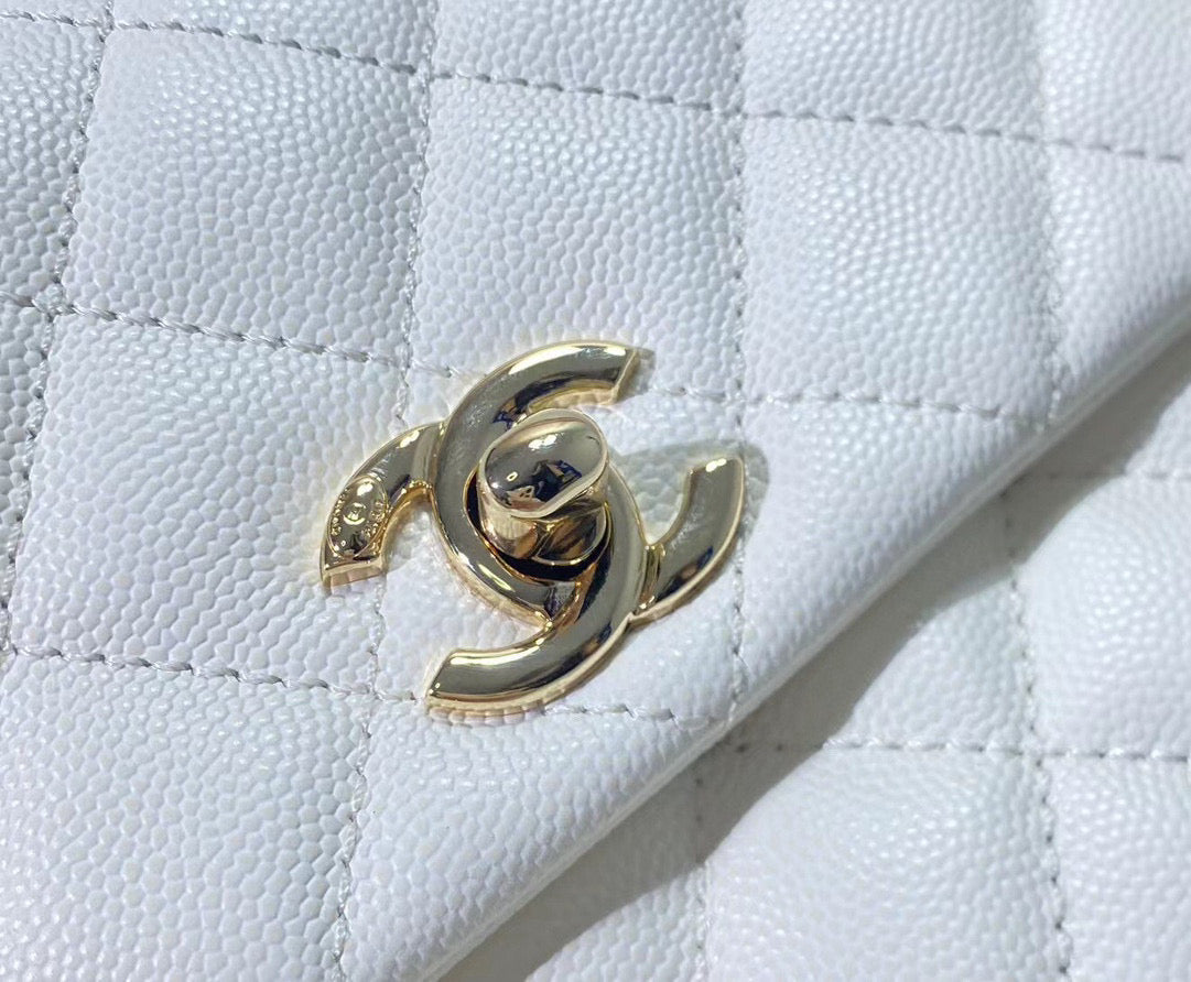 COCO HANDLE FLAP BAG 23CM WHITE QUILTED CAVIAR LIGHT GOLD HARDWARE