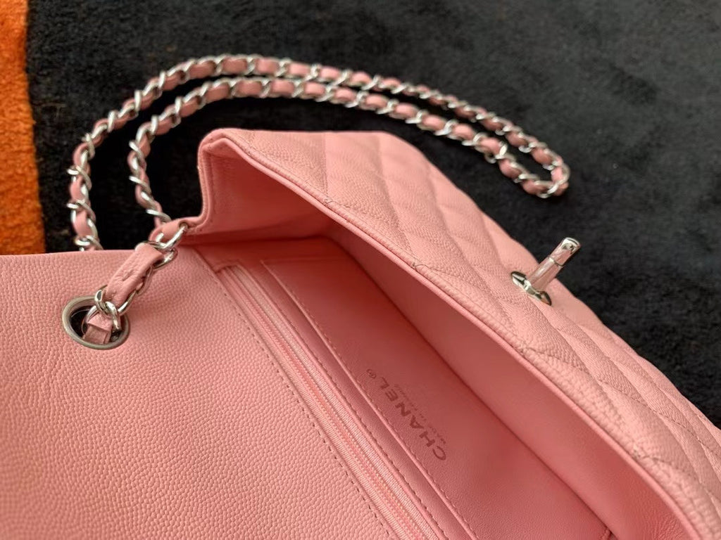 MINI SAC À RABAT 20 CM CUIR CAVIAR ROSE QUINCAILLERIE ARGENTÉE 