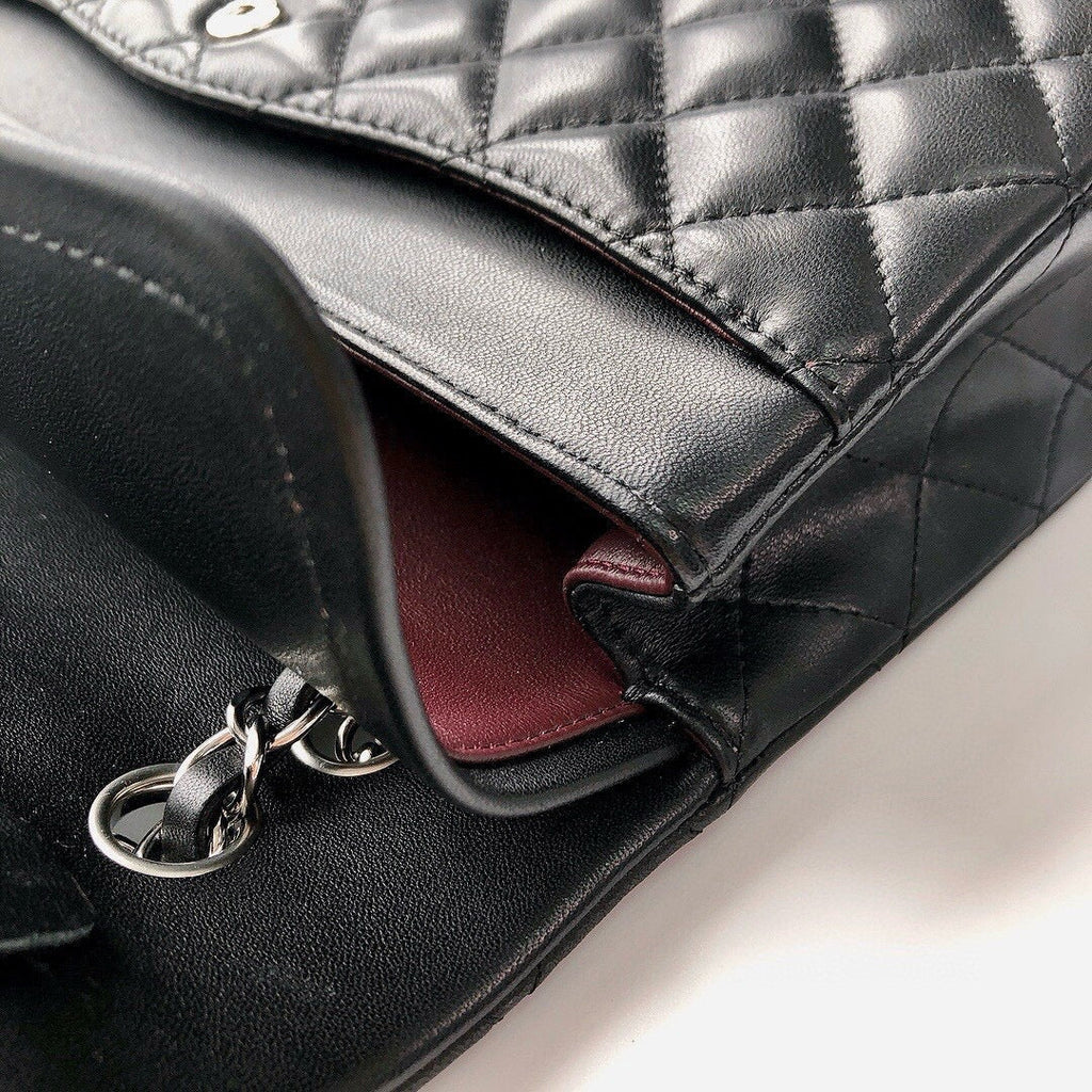 CLASSIC FLAP 25 BLACK LAMBSKIN SILVER HARDWARE