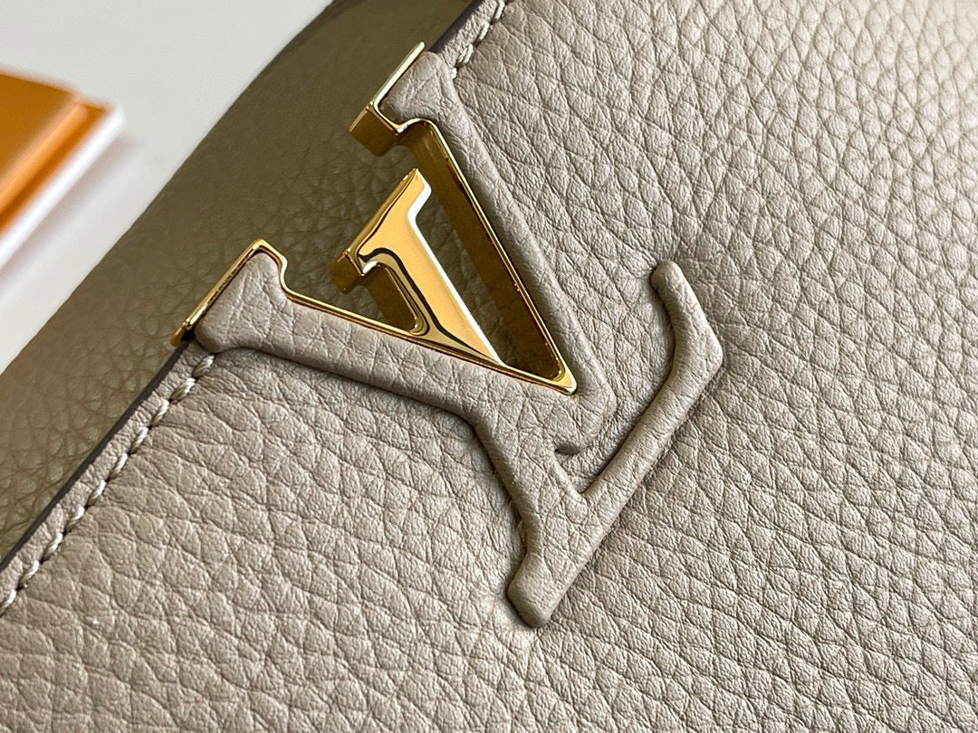 SAC CAPUCINES EN CUIR DE VEAU MARRON CLAIR AVEC POIGNÉE SERPENT MEILLEURE VERSION