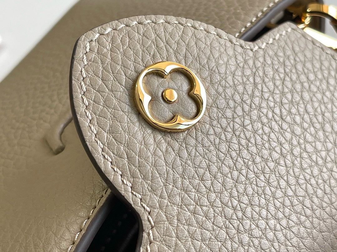 SAC CAPUCINES EN CUIR DE VEAU MARRON CLAIR AVEC POIGNÉE SERPENT MEILLEURE VERSION