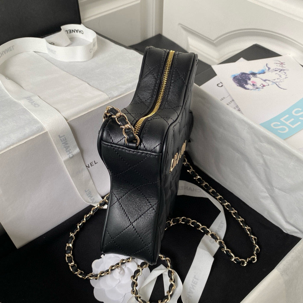 SAC STAR 24C 22,5 CM EN CUIR DE VEAU NOIR QUINCAILLERIE DORÉ 