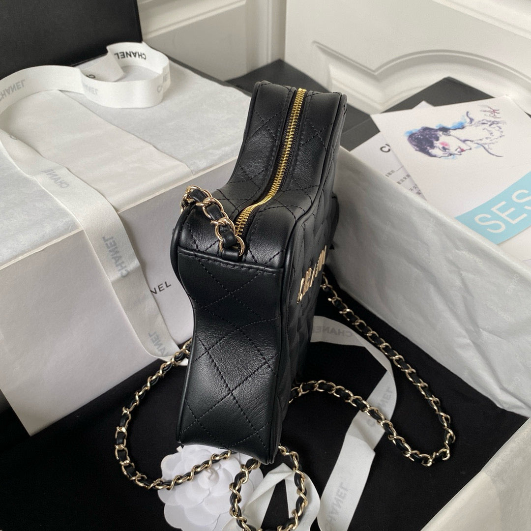 SAC STAR 24C 22,5 CM EN CUIR DE VEAU NOIR QUINCAILLERIE DORÉ 