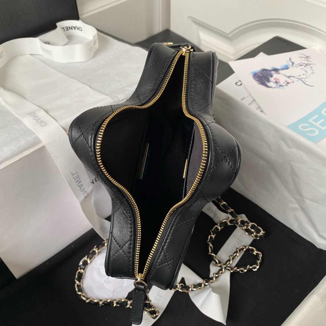 SAC STAR 24C 22,5 CM EN CUIR DE VEAU NOIR QUINCAILLERIE DORÉ 