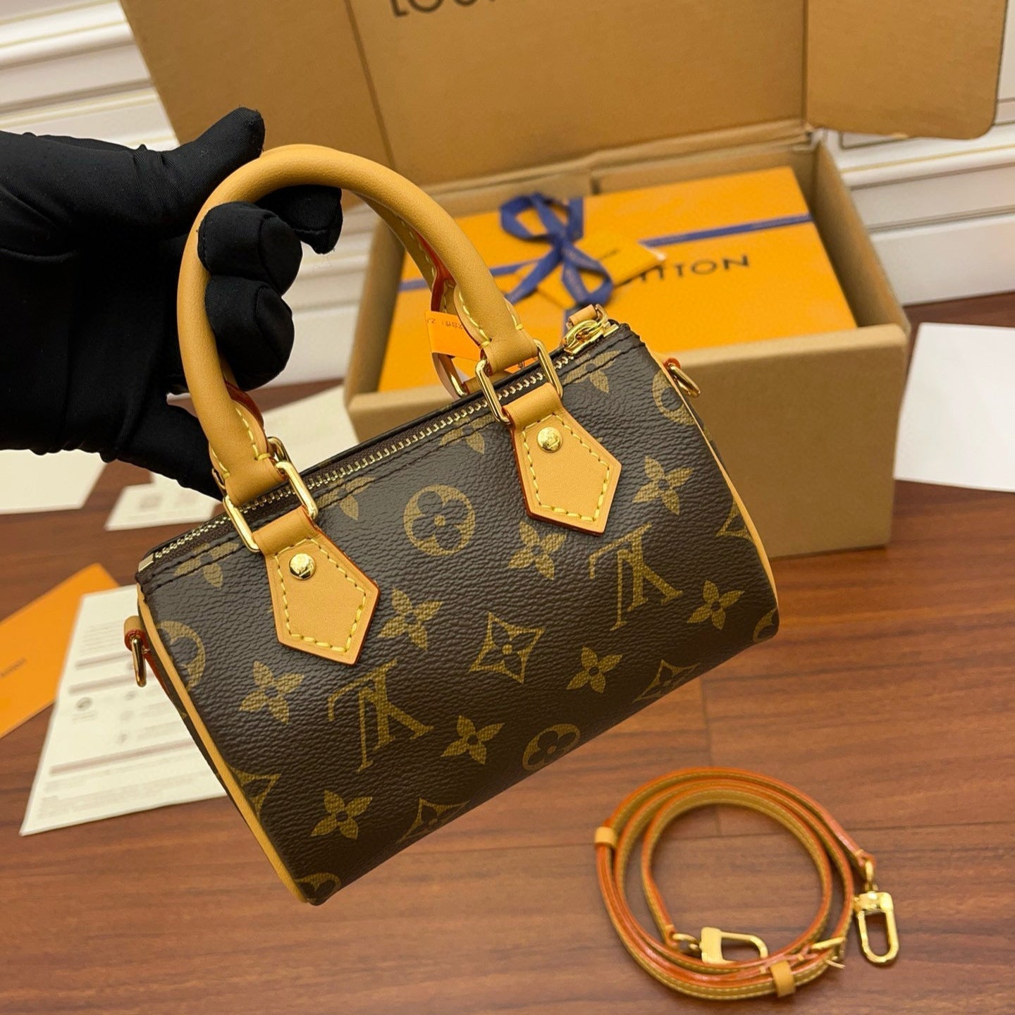 SAC NANO SPEEDY 16 PO EN TOILE MONOGRAMME MARRON ET QUINCAILLERIE DORÉ